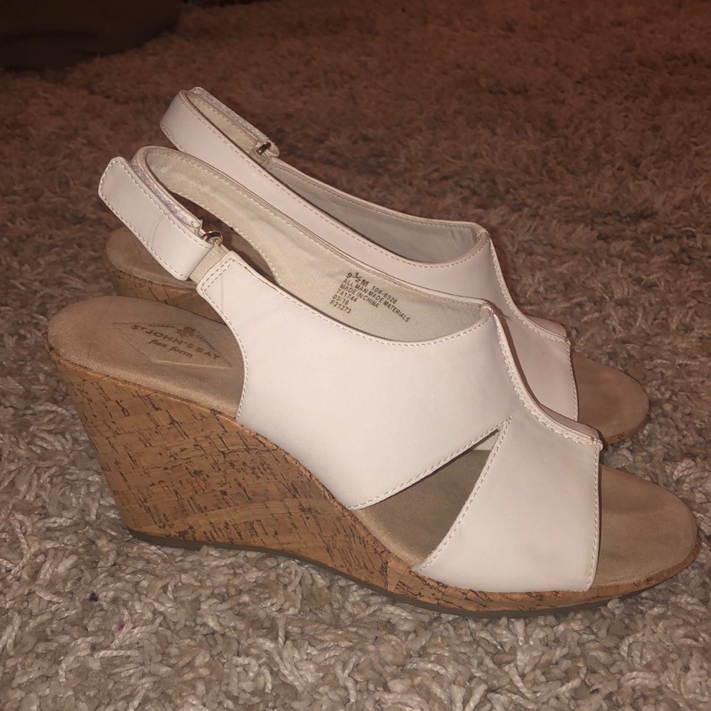 White wedges